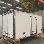 Sinotruk Refrigerated Loads For Trucks , 6x4 Small Refrigerated Truck