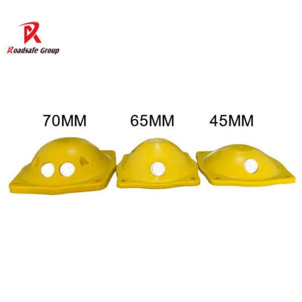 20 years' Manufacture Ceramic Road Stud Reflective and Weathering Resistance >16280h for Traffic Safety
