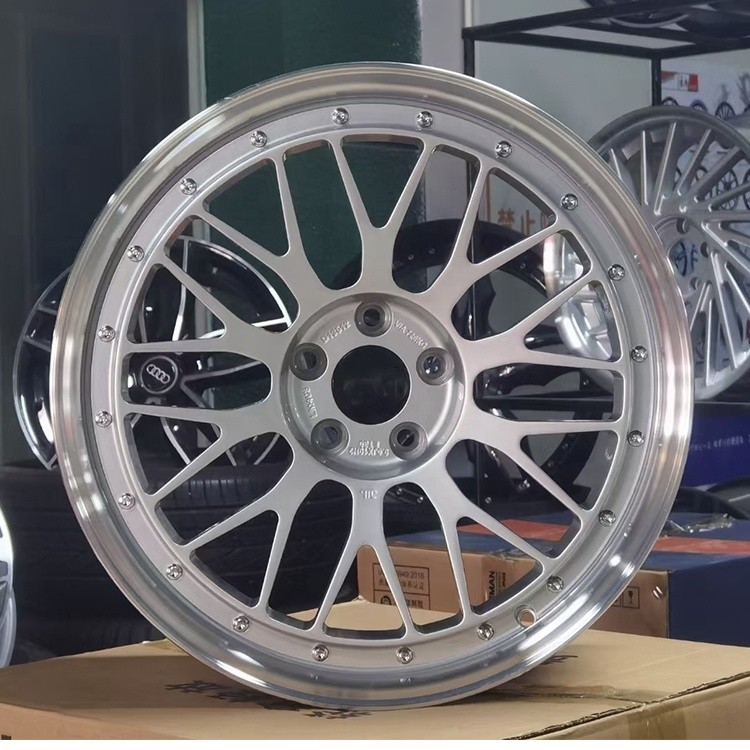 Lightweight Strongest 2 piece brushed slivery luxury forged wheel rim factory