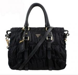 China Good quality nylon Trendy tote Handbags on sale