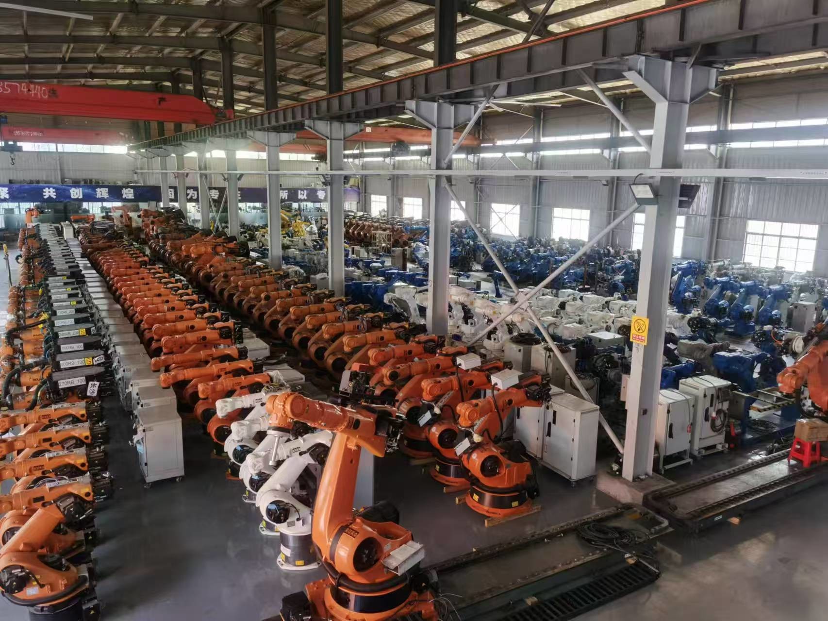 KUKA KR240 R2700 Prime KRC4 Controller 6-Axis Palletizing Robot The Perfect Combination 2700mm reach 240kg payload