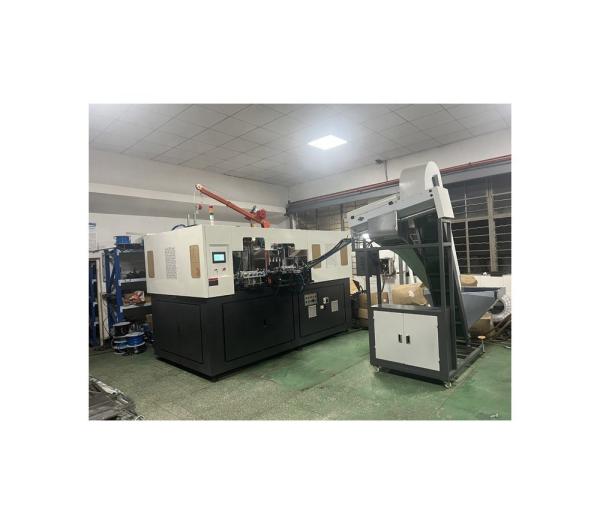 80kN Clamping Force 40kW Power Full Automatic 6 Cavity 600ml Bottle Blowing