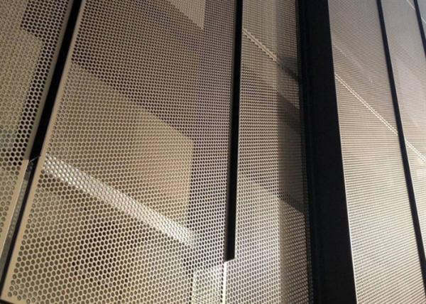 Hexagonal 1.22*2.44m Decorative Perforated Sheet Metal For Building Curtain Wall