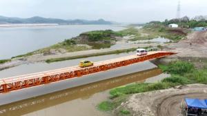 Wholesale Emergency Assembled Mechanized Bridge Curb Weight Of Erection Vehicle 33t from china suppliers
