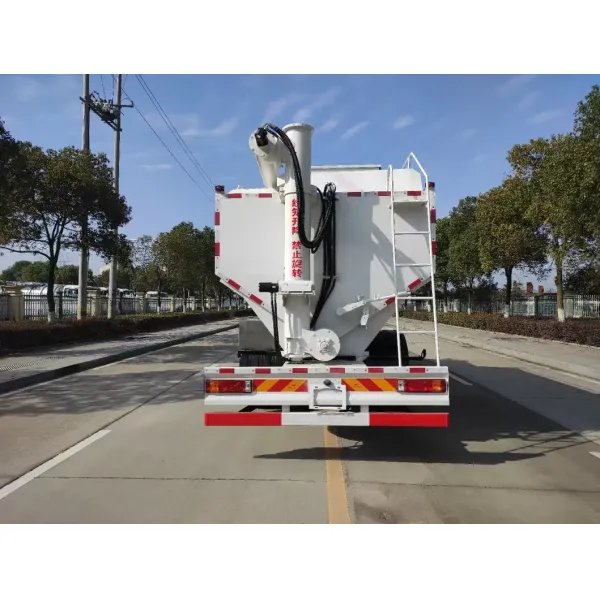Transport Vehicle for Feed of Various Breeding Enterprises