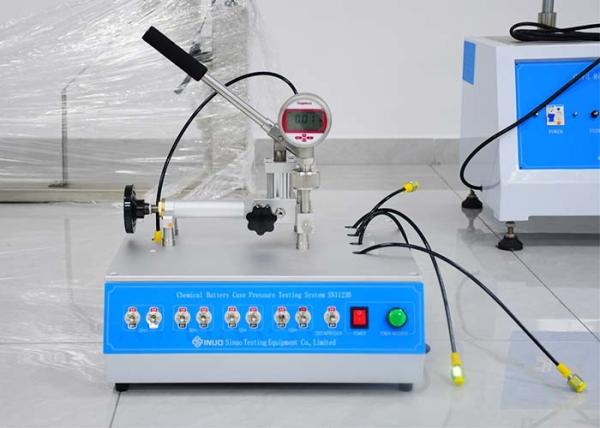 Manual Booster Pump for Chemical Battery Case Pressure Testing of Monolithic