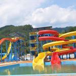 Family Entertainment Adventure World Lazy River Aqua Park Resort Hotel