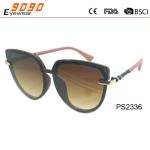 Over-size plastic Sunglasses ,UV400 Protection Lens,a little metal on the temple
