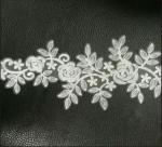 Embroidered Beaded Lace Laser Cutting Machine Automatically Feeding Cutting
