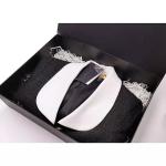 Deboss Clothes Packaging Box Biodegradable Black Magnetic Gift Box SGS