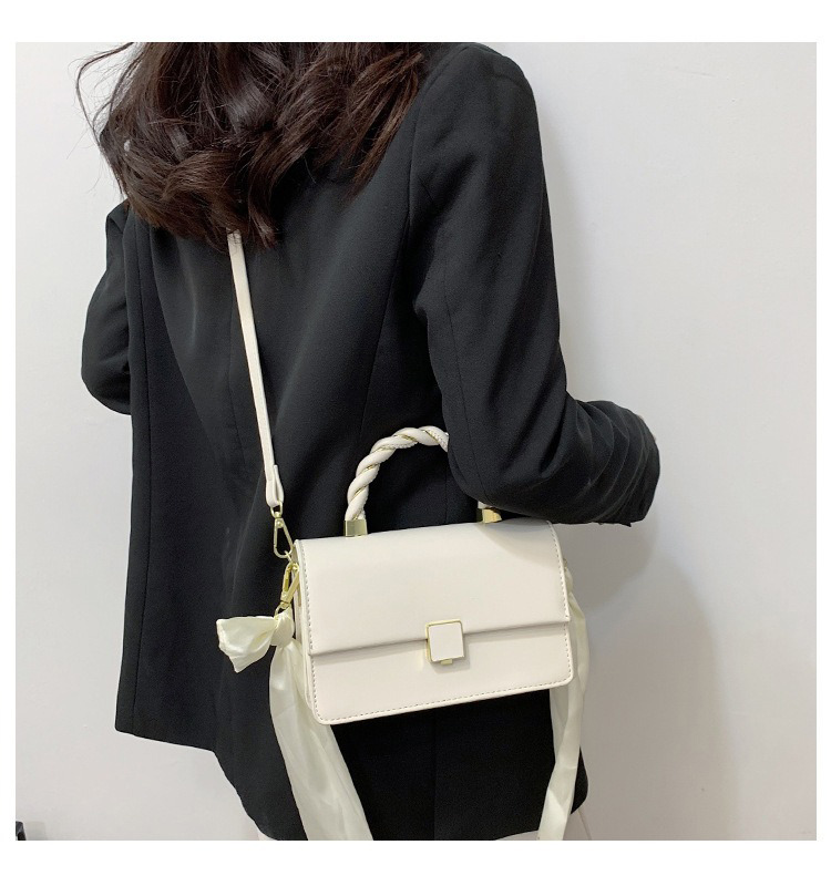 Low MOQ Mix Models Women's Leather Messenger Bag for Fashionable Ladies