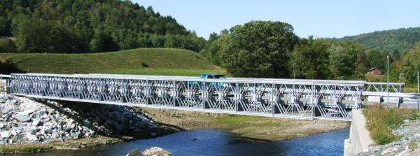 Steel Structure Temporary Bridge Construction / Pre Engineered Pedestrian