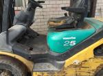 good condition komatsu FD25-16 forklift with side shift and three stage