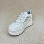 Women high top sneakers with breathable upper and lace up