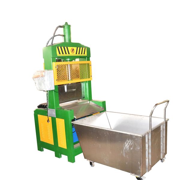 XQL-80 Vertical Rubber Bale Cutter with 5.5KW Motor Power 660mm Cutting Width and 80KN Cutting Force