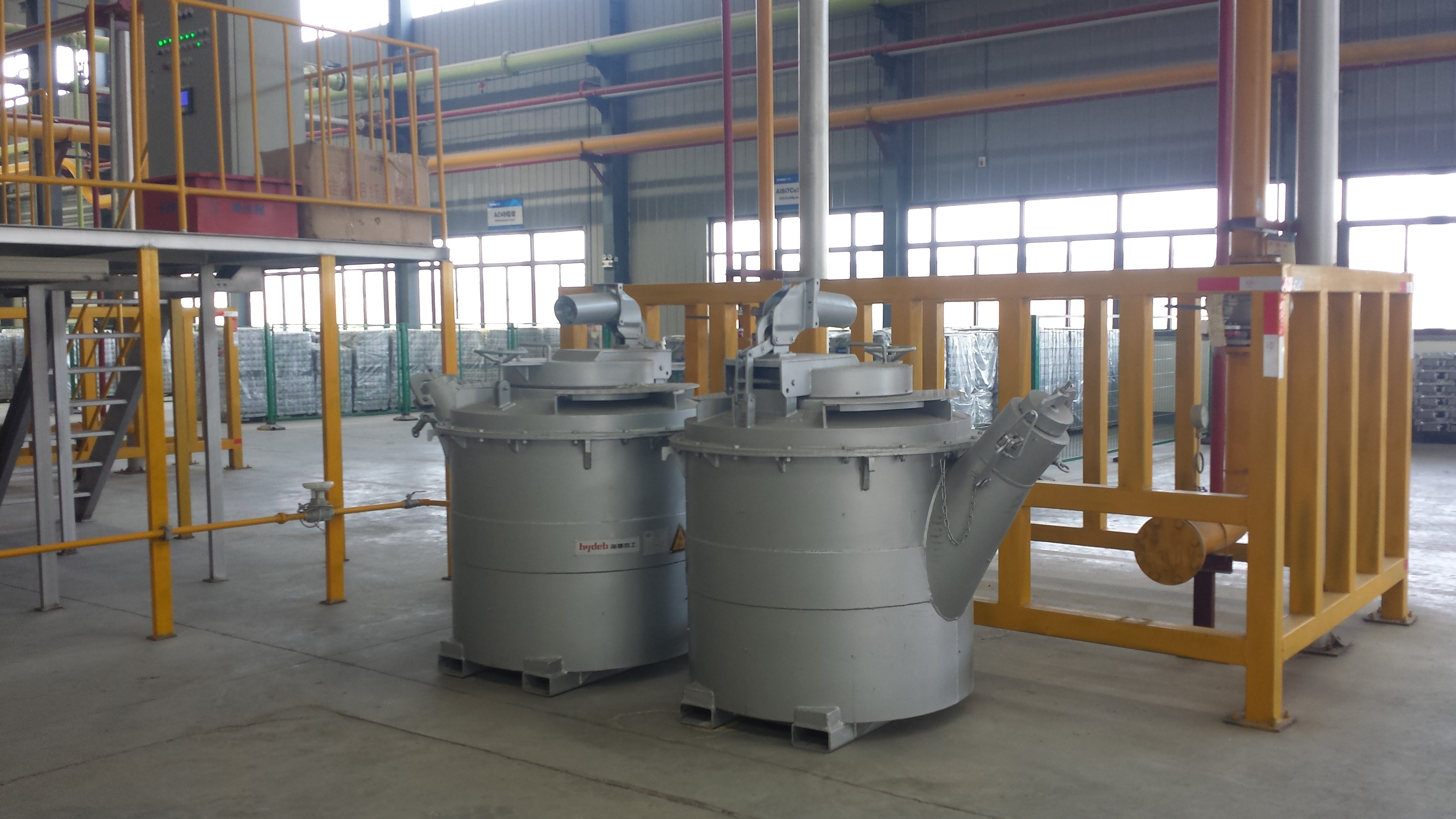 1000KG Capacity Molten Aluminum Transfer Ladles For Smooth And Fast Transfer