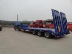 Payload Low Bed Semi Trailer Trucks 40T Optional For Transport Customized