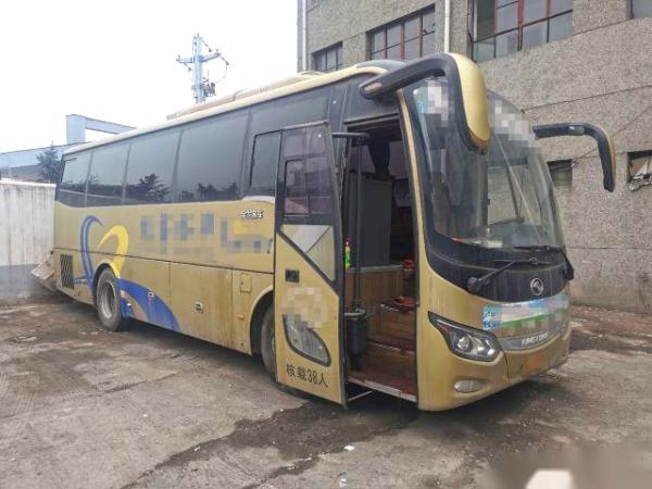 38 Seats Yuchai Rear Engine Six Cylinders 270hp Euro V Airbag Chassis Left