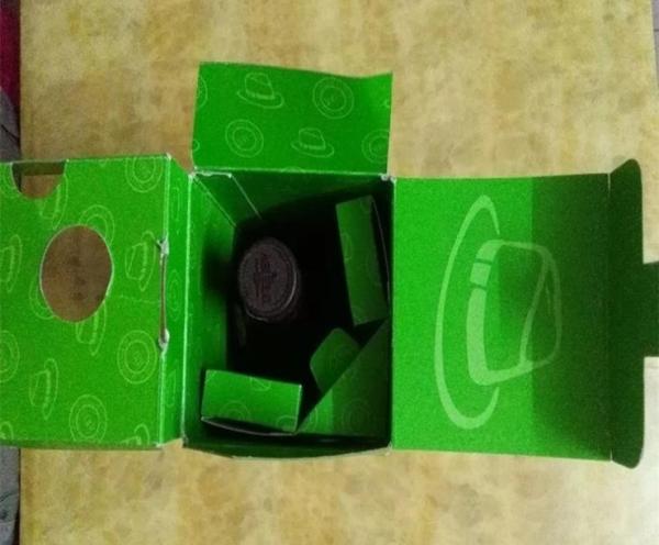 custom flat color paper wine box spot uv wine packaging color paper box folding